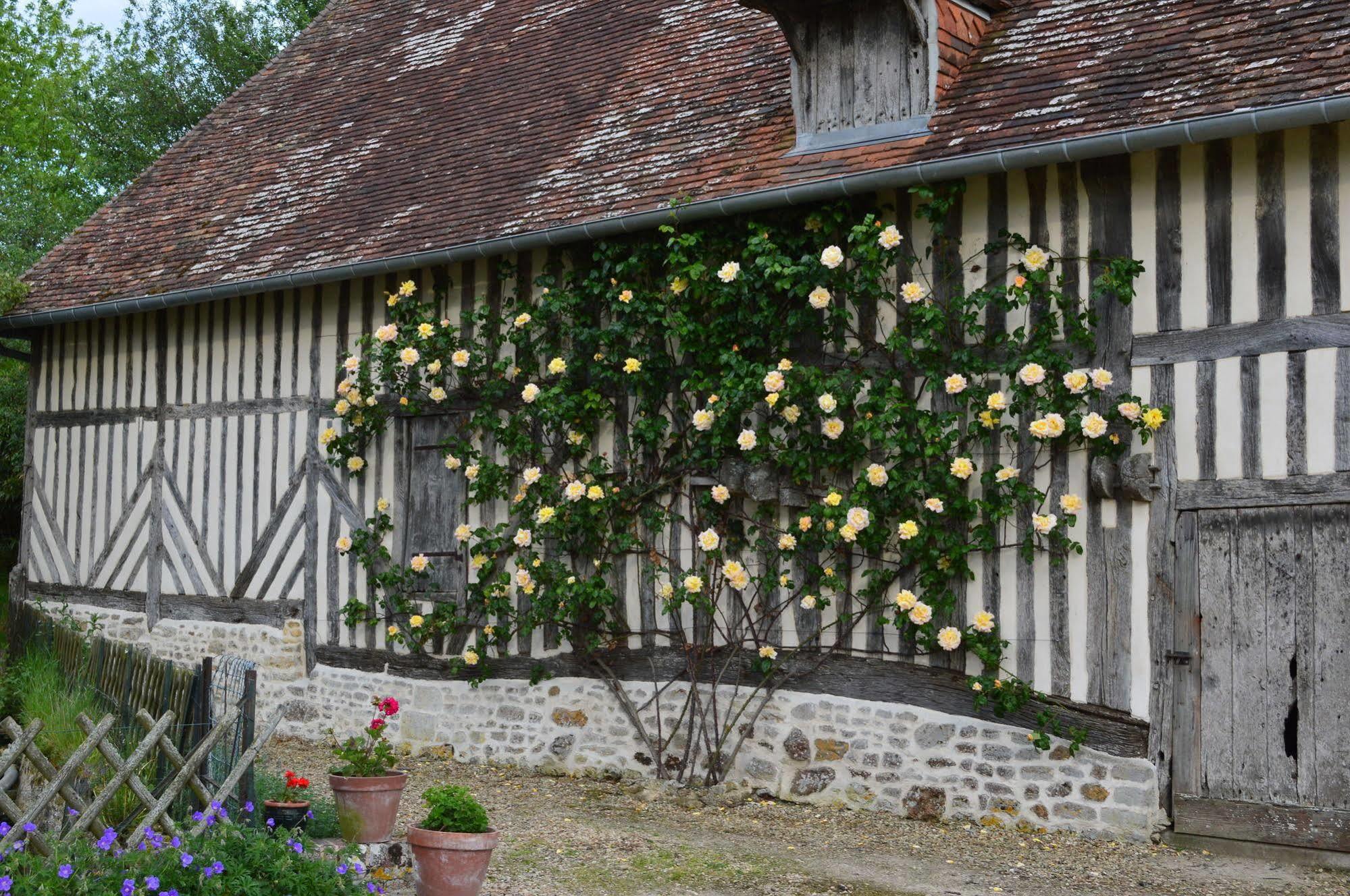 Manoir Du Lieu Rocher Hotel Saint-Pierre-Sur-Dives Exterior foto